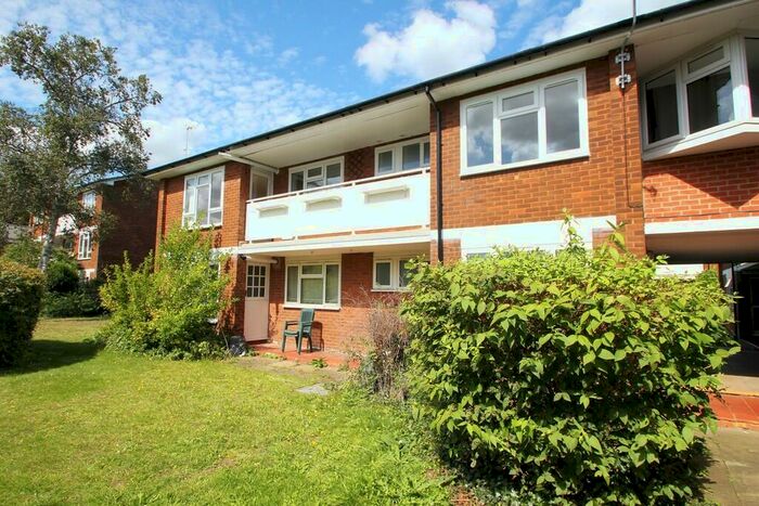 3 Bedroom Apartment To Rent In Anglesea Road, Kingston Upon Thames, KT1
