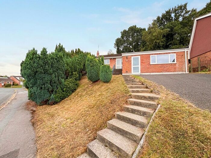 3 Bedroom Detached Bungalow For Sale In Oak Road, Alderholt, SP6
