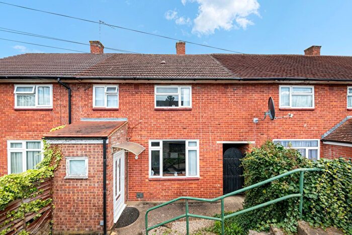 2 Bedroom Terraced House For Sale In Anglesey Road, Watford, WD19