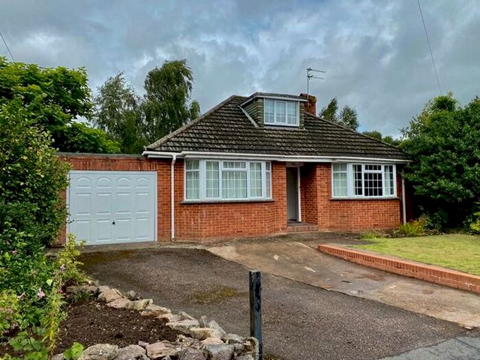 2 Bedroom Detached Bungalow To Rent In Higher Shapter Close, Topsham, Exeter EX3