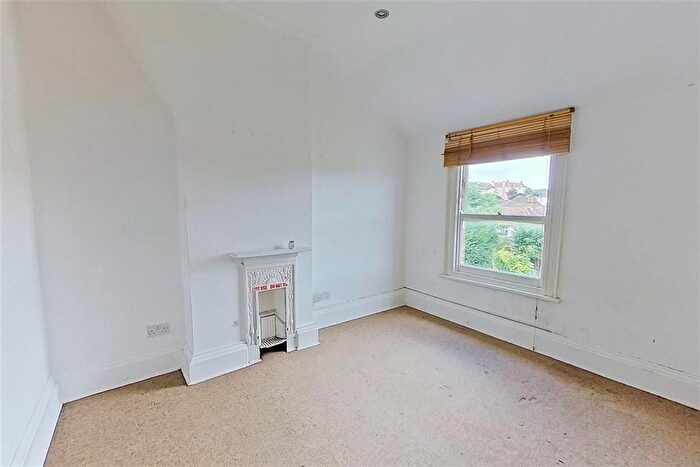 2 Bedroom Block Of Flats For Sale In High Ridge Road, Hemel Hempstead, HP3
