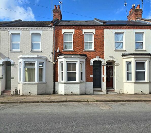 3 Bedroom Terraced House For Sale In Lutterworth Road, Abington, NN1