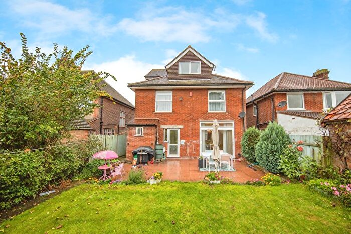 5 Bedroom Detached House For Sale In Clapgate Lane, Ipswich, Suffolk, IP3