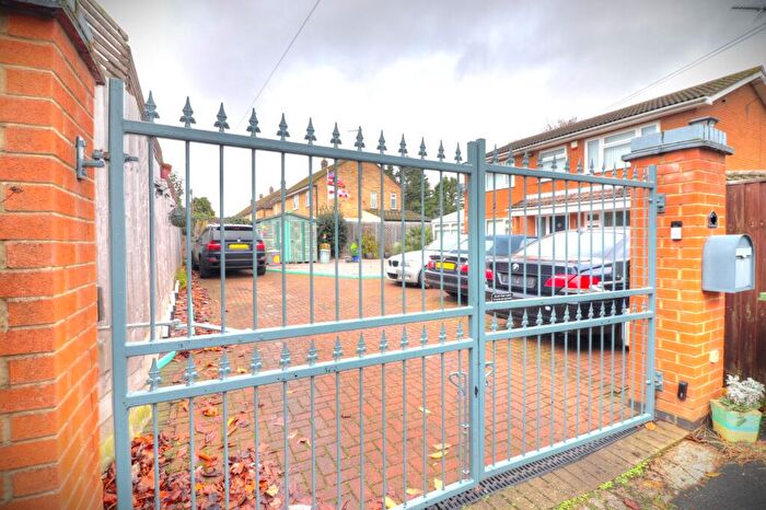 4 Bedroom Detached House For Sale In Felsted Avenue, Wisbech, PE13