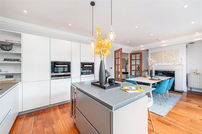 5 Bedroom Semi-detached House To Rent In Kings Road, Richmond, TW10