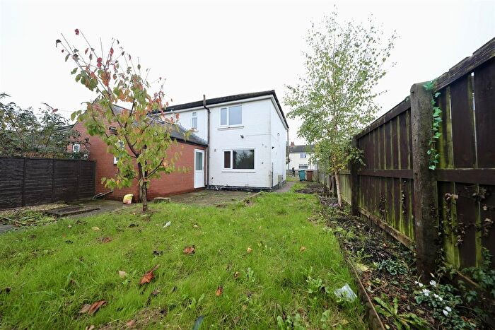 3 Bedroom End Of Terrace House To Rent In Schofield Avenue, Beverley, HU17