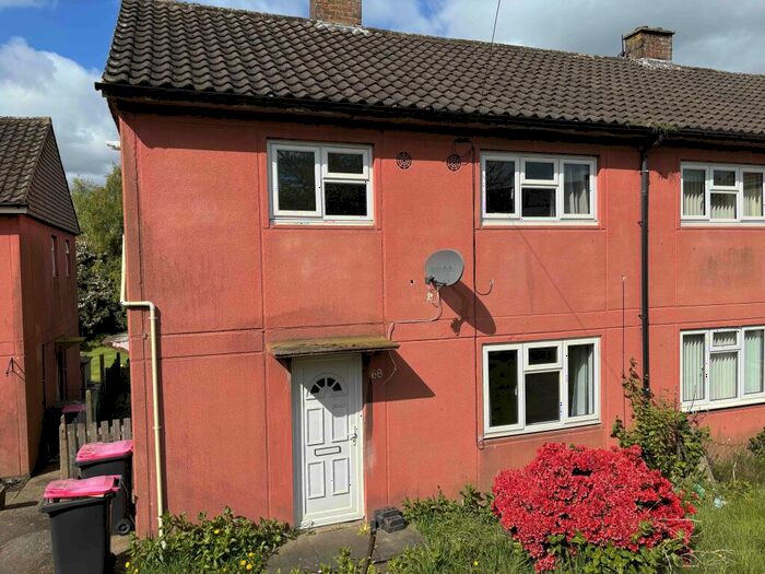 3 Bedroom House To Rent In Coppice Drive, Dordon, B78