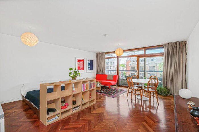 Studio To Rent In John Trundle Court, John Trundle Highwalk, Barbican, City Of London, London, EC2Y