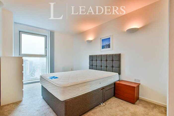 2 Bedroom Apartment To Rent In Skyline Central, Goulden Street, Manchester, M4
