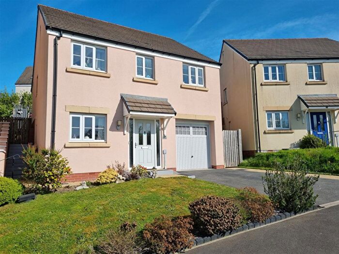 3 Bedroom Detached House For Sale In Chestnut Drive, Launceston, PL15