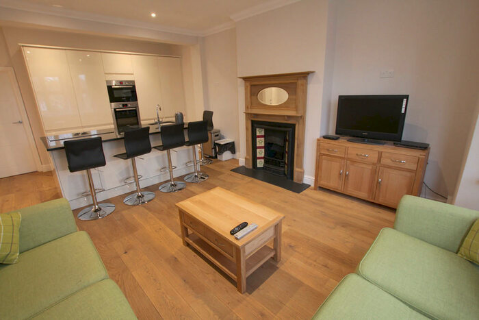 6 Bedroom House To Rent In Westcombe Park Road, Greenwich, SE3