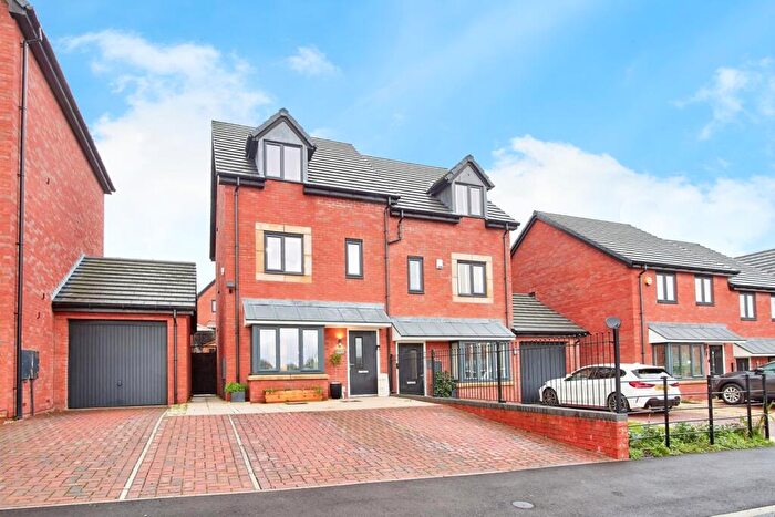 3 Bedroom Semi Detached House For Sale In Academy Road, Birmingham, West Midlands, B38