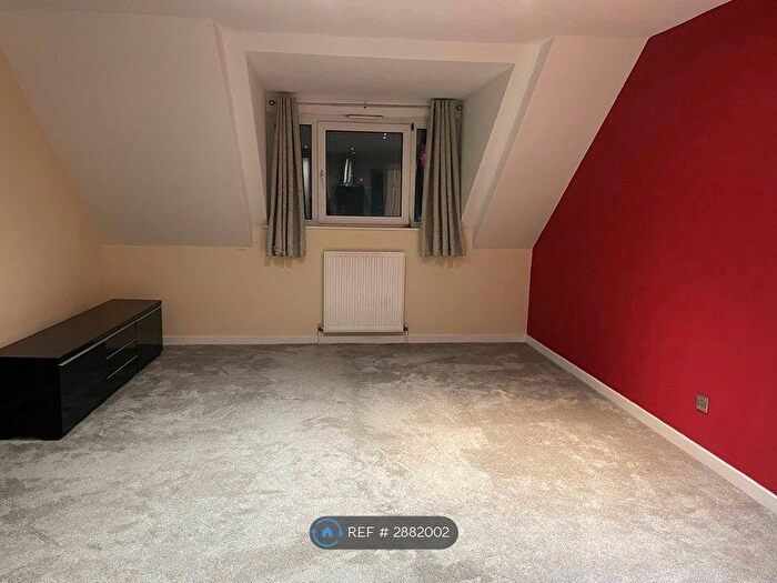1 Bedroom Flat To Rent In St Mary's Court, London, E3