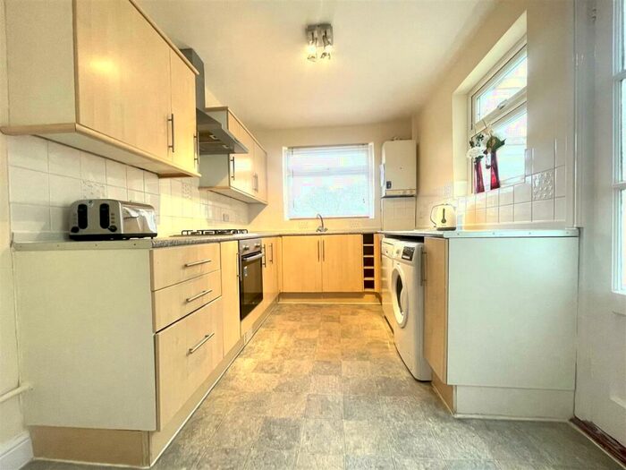 3 Bedroom Terraced House To Rent In Percival Road, Enfield, EN1