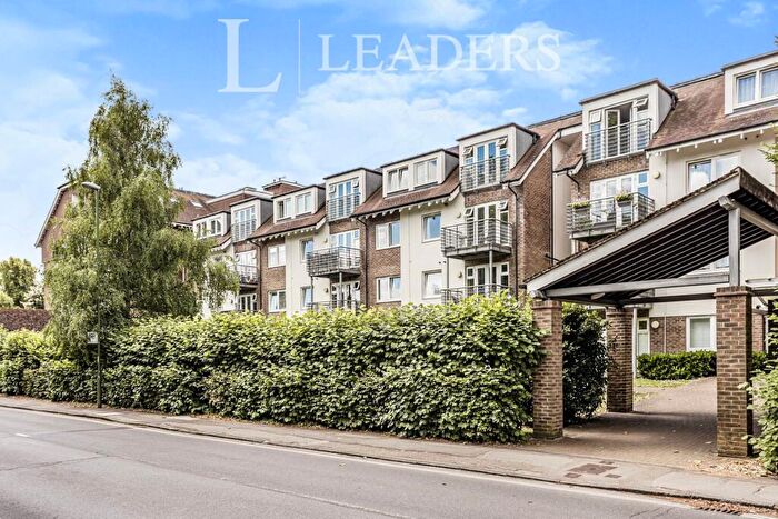 2 Bedroom Flat To Rent In Harlands House, Harlands Road, Haywards Heath, RH16