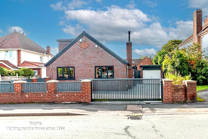 4 Bedroom Detached Bungalow For Sale In Hilton Lane, Walsall, WS6