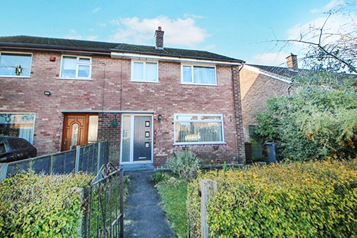 3 Bedroom Semi Detached House For Sale In Thorncliffe Road, Hadfield, Glossop, Derbyshire, SK13