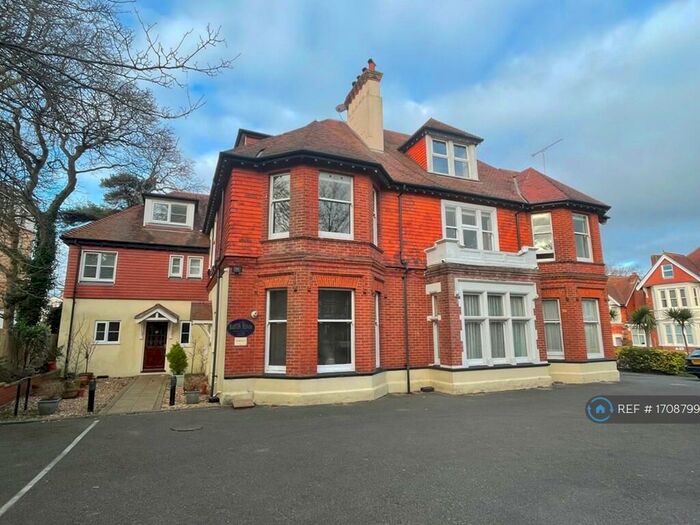 2 Bedroom Flat To Rent In Barton Manor, Bournemouth, BH5