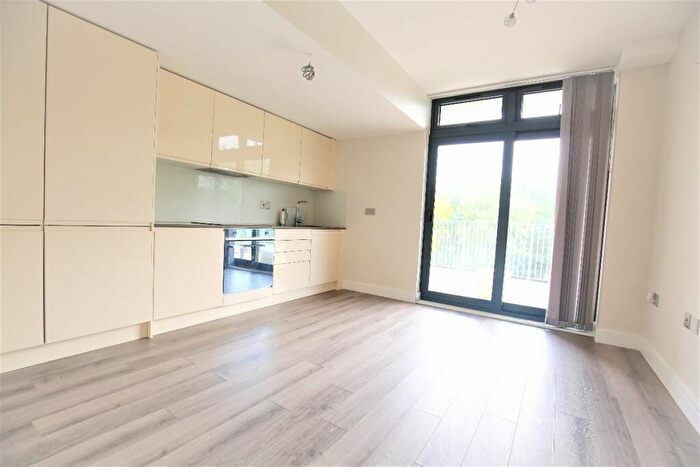 1 Bedroom Flat To Rent In Bridge Court, Bridge Street, Hemel Hempstead, HP1