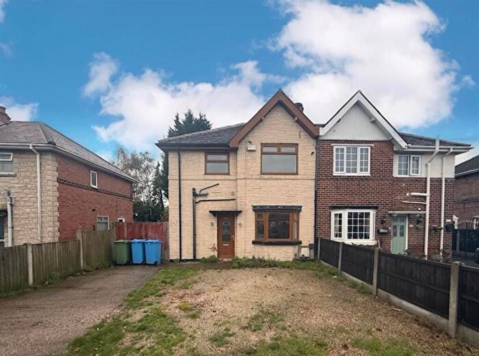 3 Bedroom Semi Detached House To Rent In Norfolk Road, Bircotes, Doncaster, DN11