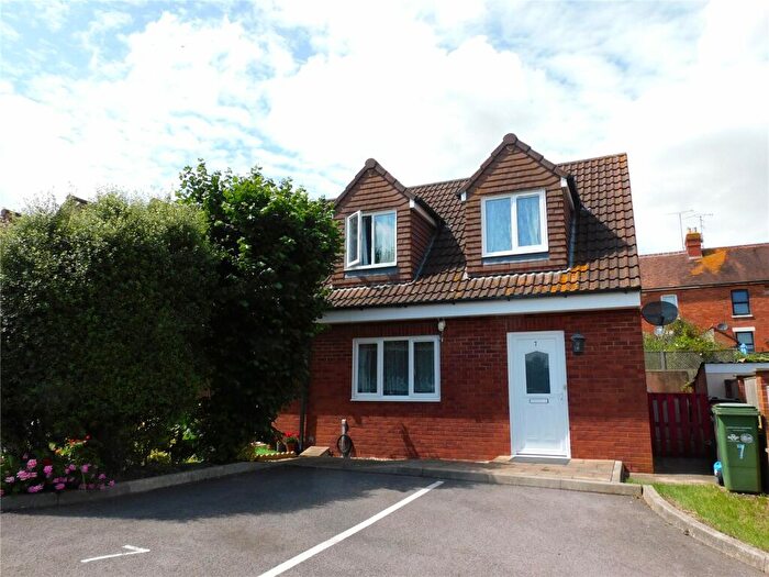 2 Bedroom Bungalow To Rent In Victoria Road, Yeovil, BA21