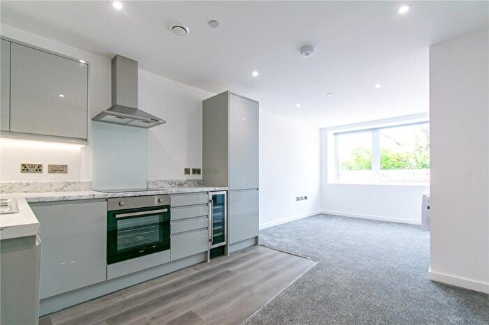 1 Bedroom Apartment To Rent In Strawberry Hill, Newbury, Berkshire, RG14