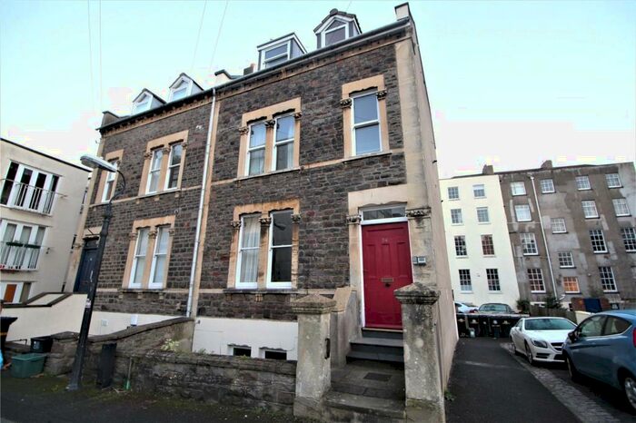 1 Bedroom Apartment To Rent In Oakfield Grove, Bristol, BS8