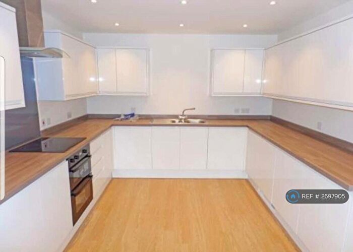 2 Bedroom Flat To Rent In Charter House, Milton Keynes, MK9