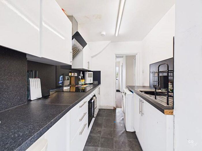 4 Bedroom Property To Rent In Bevendean Crescent, Brighton, BN2