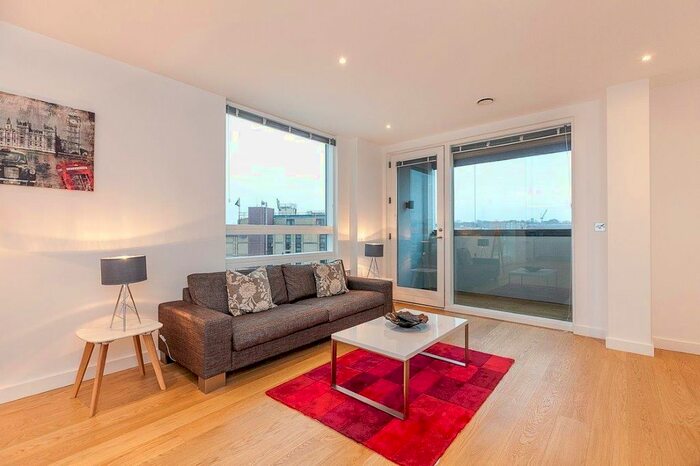 2 Bedroom Flat To Rent In Holland Park Avenue, London, Holland Park, W11