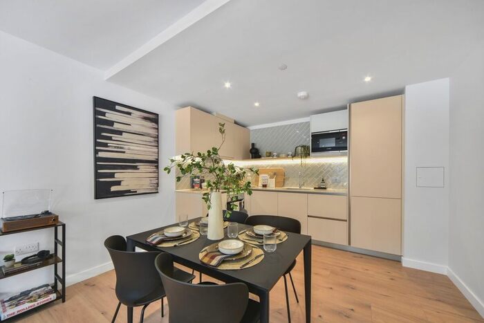 2 Bedroom Flat To Rent In Evelyn Street, London, SE8
