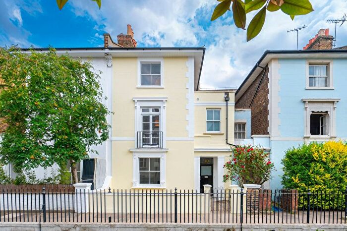 4 Bedroom Semi-Detached House To Rent In Cambridge Grove, Brackenbury Village, London, W6