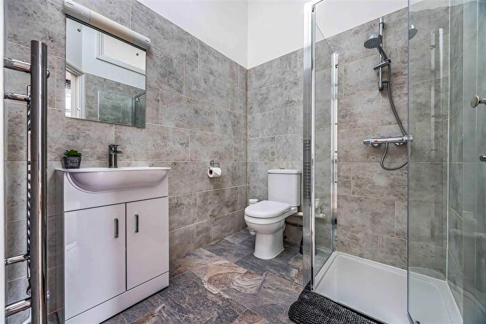 2 Bedroom Flat To Rent In Craneswater Park, Southsea, PO4