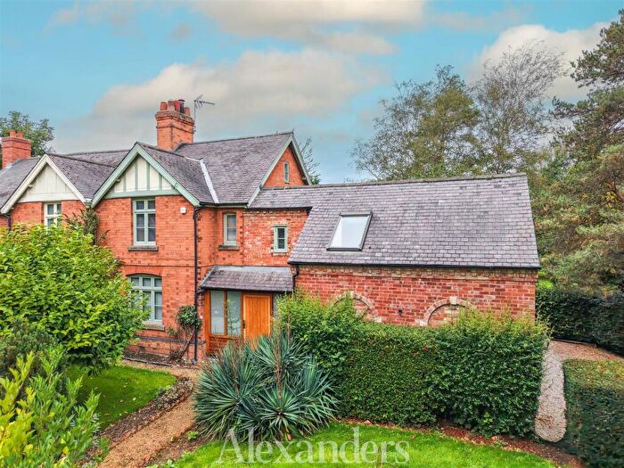 4 Bedroom Semi-Detached House For Sale In Main Road, Wyfordby, LE14