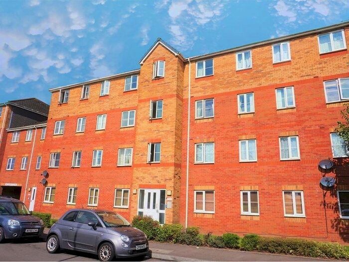 2 Bedroom Flat To Rent In Beaufort Square, Cardiff, CF24