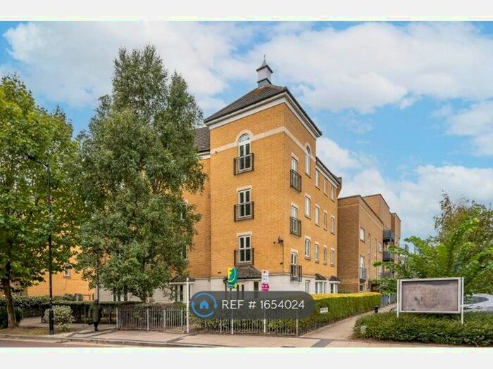 2 Bedroom Flat To Rent In Kelly Avenue, London, SE15