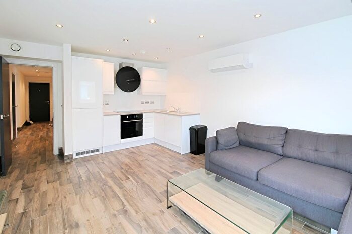 2 Bedroom Flat To Rent In New Briggate, Leeds, West Yorkshire, LS1