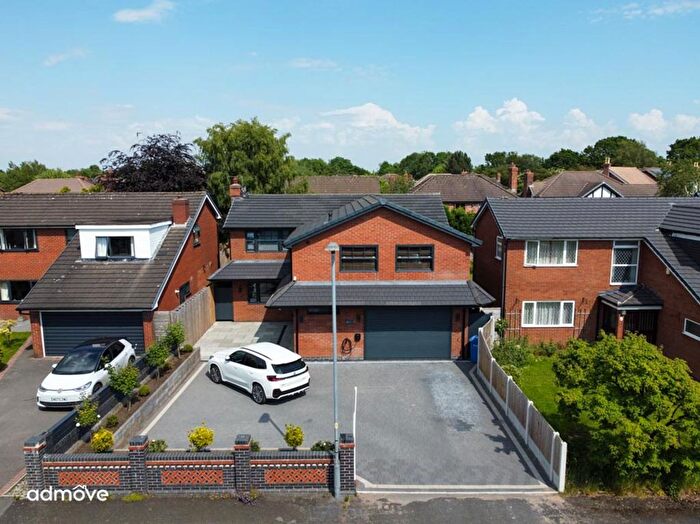 5 Bedroom Detached House For Sale In Thorntree Green, Appleton Thorn, WA4