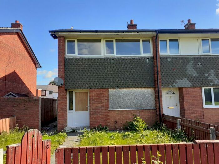 3 Bedroom End Of Terrace House For Sale In 9 Cromdale Grove, St. Helens