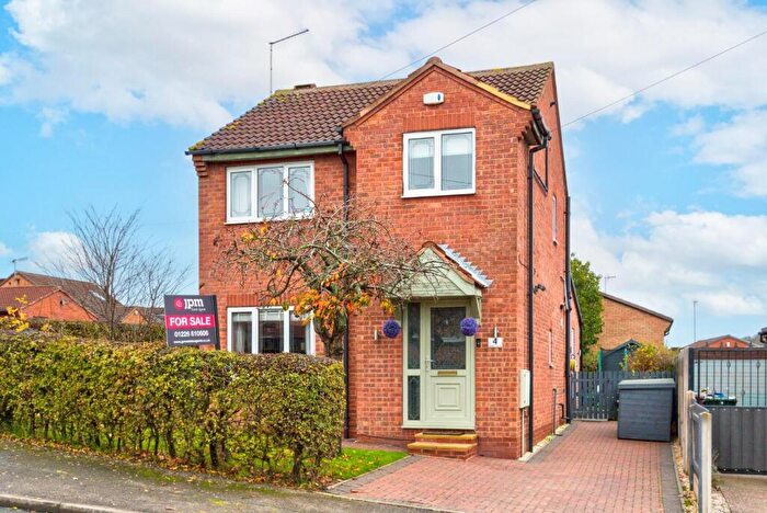 3 Bedroom Detached House For Sale In Saxton Close, Elsecar, Barnsley, S74