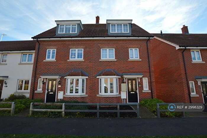 4 Bedroom Semi Detached House To Rent In Yarrow Walk, Red Lodge, IP28
