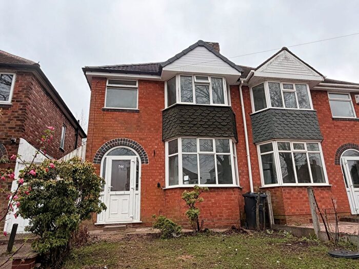 3 Bedroom Semi Detached House To Rent In Perry Wood Road, Birmingham, B42