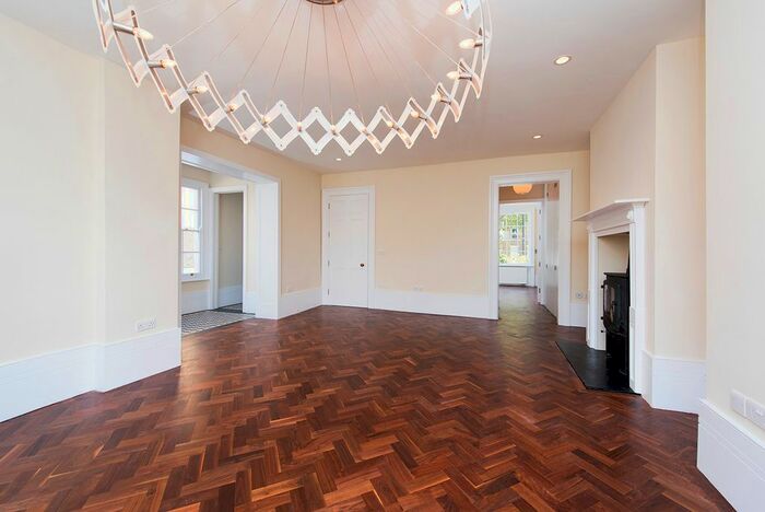 6 Bedroom End Of Terrace House To Rent In Kennington Park Road, Kennington, SE11