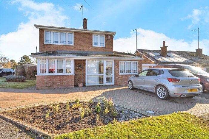 4 Bedroom Detached House For Sale In Langford Drive, Northampton, Northamptonshire, NN4