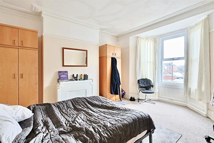 2 Bedroom Flat To Rent In Coniston Avenue, Jesmond, Newcastle Upon Tyne, NE2