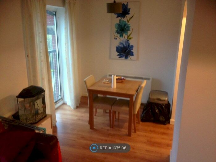 2 Bedroom Flat To Rent In St. Davids Court, Manchester, M8
