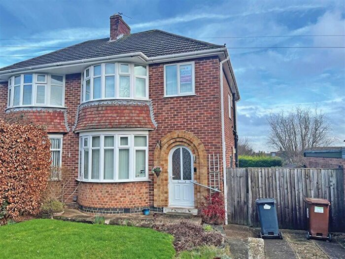 3 Bedroom Semi Detached House For Sale In Silverton Road, Loughborough, LE11