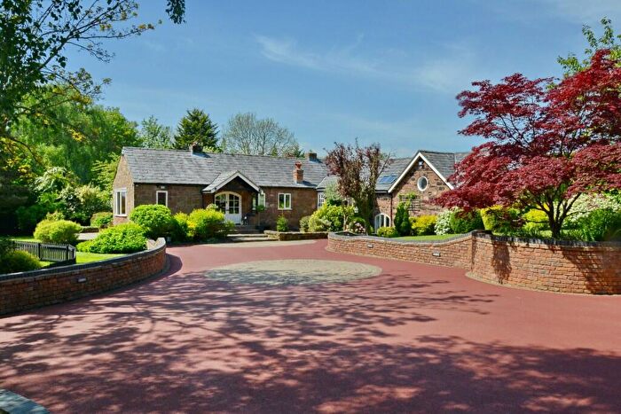 4 Bedroom Detached House For Sale In Puddington Lane, CH64