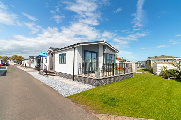 2 Bedroom Park Home For Sale In Barry Downs Park, Carnoustie, DD7