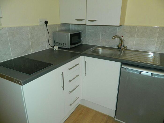 1 Bedroom Flat To Rent In High Road, Willesden Green, NW10